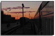 coucher de soleil dans la gare frontière sino-mongole