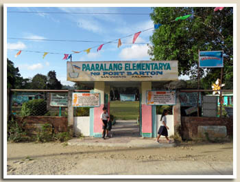 entrée d'une école primaire