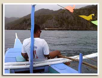 à bord du bangka pour aller à la rivère souterraine
